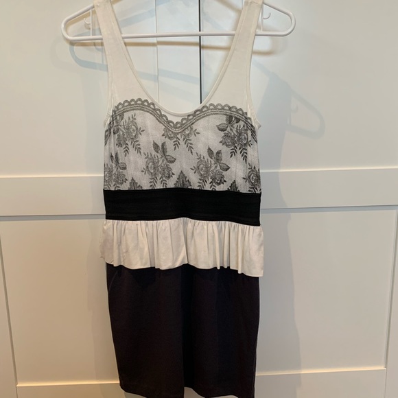 Dress - Picture 3 of 3